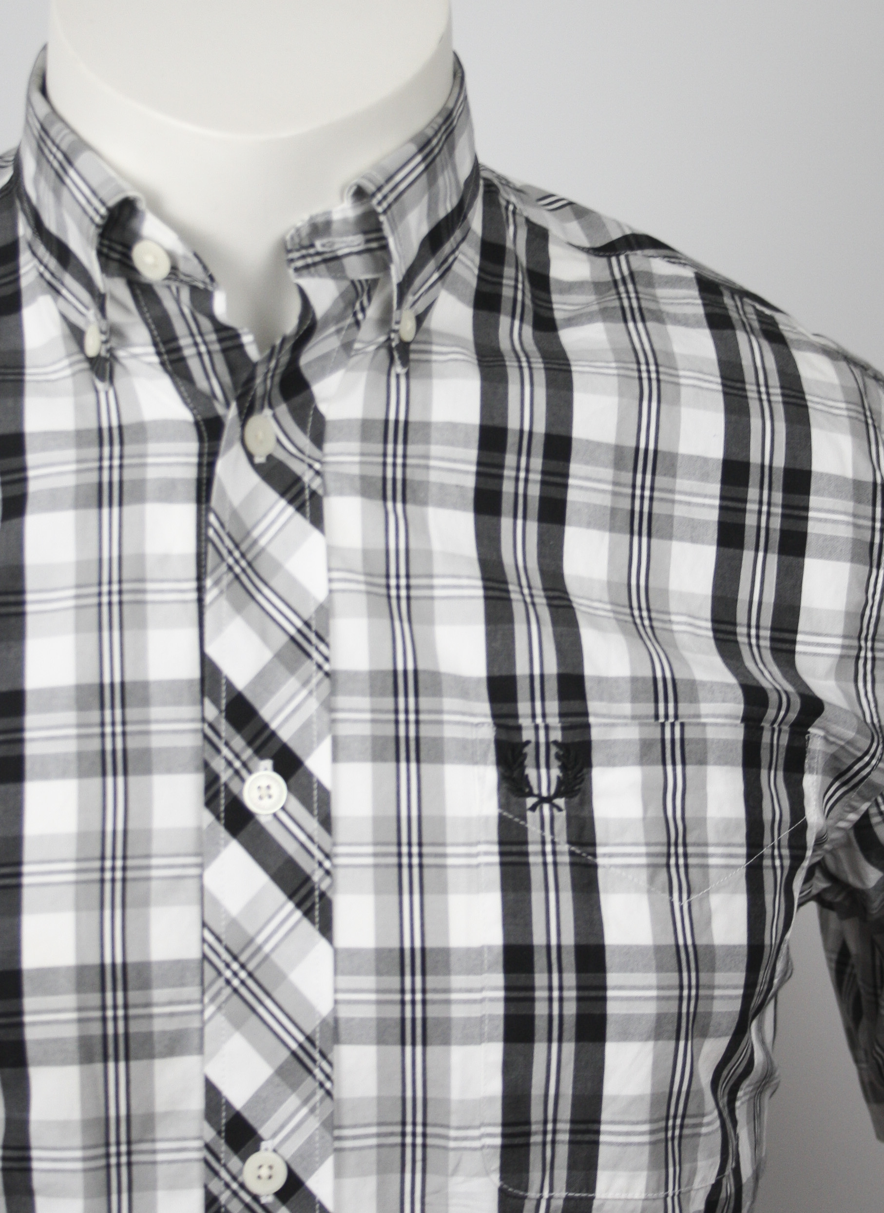 Fred Perry Hemd Black/White Größe S *NEUWERTIG*